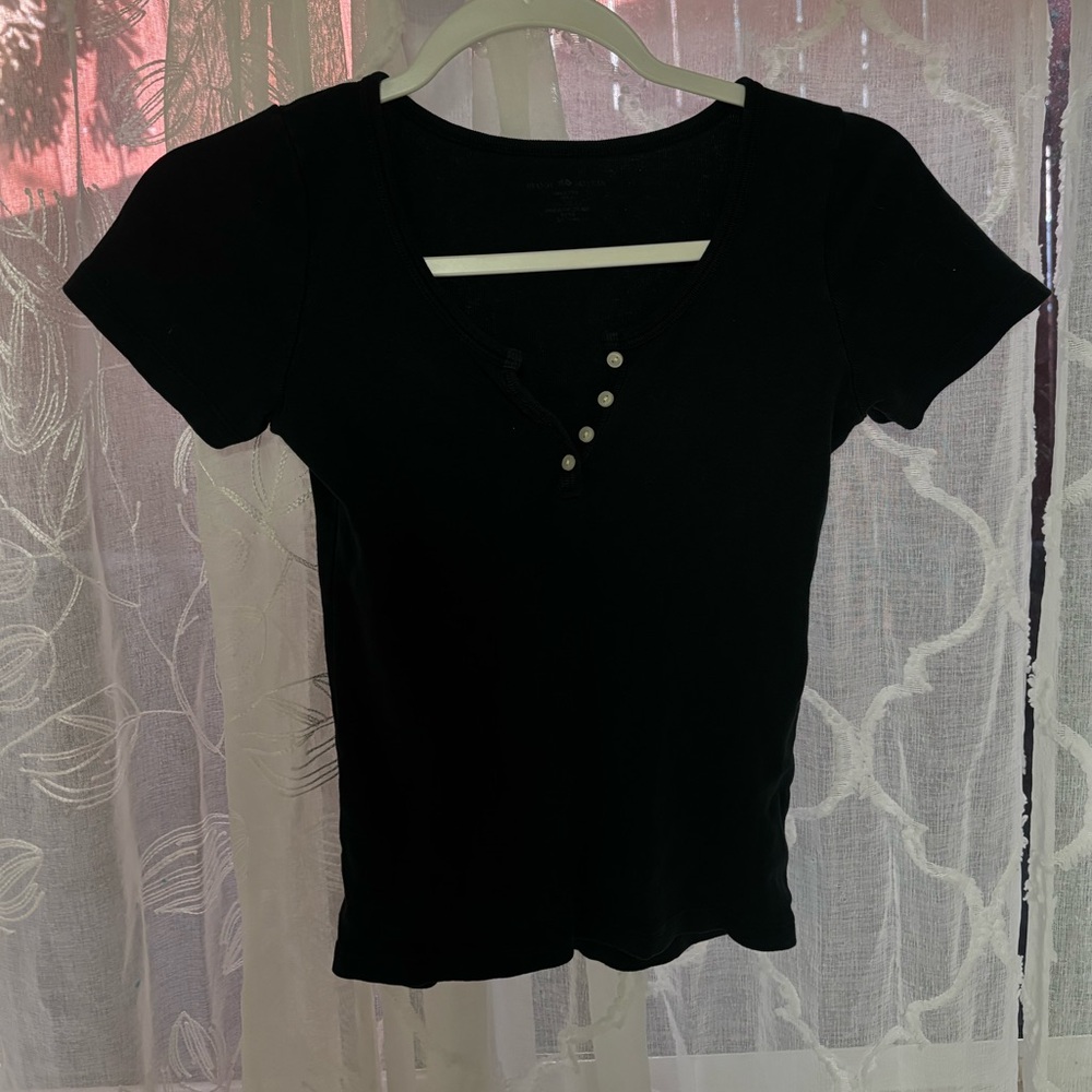 Brandy Melville Short Sleeve Ribbed Henley